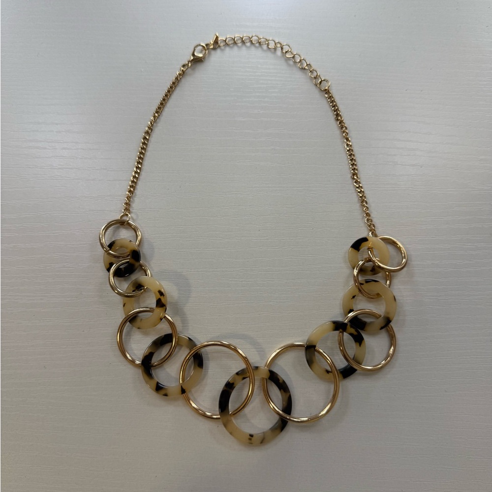 Elegant Gold and Brown Chain Necklace